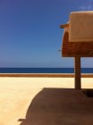 Spagna, Terrazza di casa a Formentera con vista sul mare Mediterraneo — Foto stock