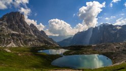 Scenic view of Piani Lake and mountain landscape, Dolomites, Italy — Stock Photo