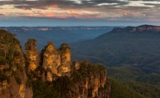 Мальовничий вид на три сестри, сині гори, новий Південний Уельс, Австралія — стокове фото