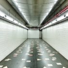Метро станції коридор, США, Нью-Йорк штату Нью-Йорк — стокове фото