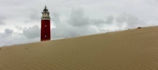 Scenic view of Texel Lighthouse, De Cocksdorp, Netherlands — Stock Photo