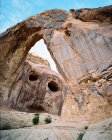 Vista panorámica de Corona Arch, Utah, América, EE.UU. - foto de stock