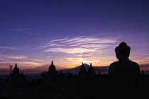 Indonesia, Giava centrale, Magelang, Silhouette del Tempio di Borobudur, IX secolo — Foto stock