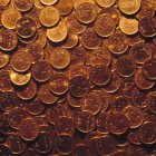 Vue rapprochée de pennies canadiens en tas — Photo de stock