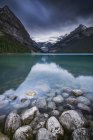 Vista panorámica del lago Louise, Banff, Alberta, Canadá - foto de stock