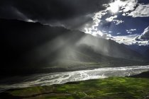 Vista panorámica del paisaje del río Spiti, Himachal Pradesh, India - foto de stock