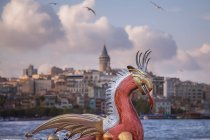 Vista panorámica de la Torre Dragón y Galata, Estambul, Turquía - foto de stock