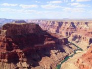 Erhöhte Aussicht mit Fluss im Tal, Grand Canyon, arizona, USA — Stockfoto