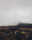 Мальовничий вид на гори в туман, Словаччина — стокове фото