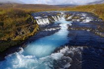 Vista panorámica de la cascada de bruarfoss, Islandia - foto de stock