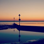 Мальовничий вид на захід сонця на березі моря, Франції — стокове фото