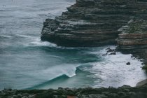 Живописный вид на скалистое побережье, Мыс Доброй Надежды, Южная Африка — стоковое фото