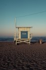 Estação de salva-vidas em Venice Beach, Los Angeles, Califórnia, América, EUA — Fotografia de Stock