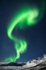 Мальовничим видом Полярне сяйво в небо, Тромсе, Норвегія — стокове фото