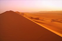 Vista panorámica de las dunas de arena, Djanet, Argelia - foto de stock