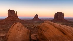 Мальовничий вид на пам'ятник долини, Арізона, Америка, США — стокове фото