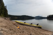 Vista panoramica della canoa su una spiaggia, Bulgaria — Foto stock