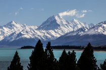 Vista panorâmica da bela gama de montanhas brancas, Nova Zelândia — Fotografia de Stock