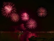 Majestuosa vista del espectáculo de fuegos artificiales, Venecia, Italia - foto de stock