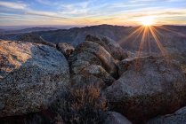 Lever de soleil sur les montagnes Jacumba, Californie, États-Unis — Photo de stock