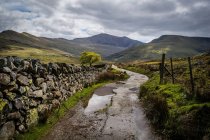 Scenic view of winding path to Mount Snowdon, wales, United Kingdom — Stock Photo