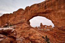 Scenic view of famous majestic Turret Arch, Utah, Arches National Park, USA — Stock Photo
