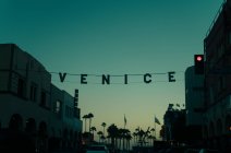 Sonnenuntergang über dem Strand von Venedig, Kalifornien, Amerika, Vereinigte Staaten — Stockfoto