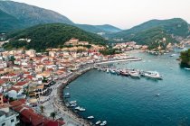 Scenic view of harbor and waterfront townscape, Parga, Greece — Stock Photo