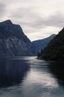Belle vue panoramique sur le fjord de Norvège — Photo de stock