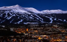 Vista panorámica de las pistas de esquí, Breckenridge, Colorado, EE.UU. - foto de stock