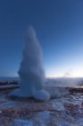Vue panoramique de Storkkuer geyser, Islande — Photo de stock