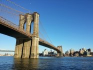 Vista panorámica del puente de Brooklyn, Nueva York, EE.UU. - foto de stock