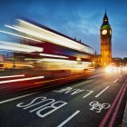 Scenic view of light trails on Westminster Bridge with Big Ben in the background, London, UK — Stock Photo