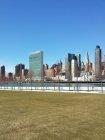 Vista panorâmica de Manhattan Skyline com o Edifício das Nações Unidas, Manhattan, Nova Iorque, EUA — Fotografia de Stock