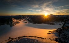 Vista panorâmica do pôr do sol no alto das montanhas, Salzburgo, Áustria — Fotografia de Stock