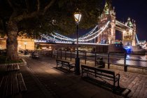 Scenic view of Tower Bridge at night, London, UK — Stock Photo