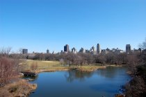 Vista panorámica de la ciudad desde Central Park, Estados Unidos, Estado de Nueva York, Ciudad de Nueva York, Manhattan - foto de stock