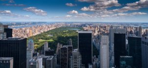 Підвищені видом на дахи, Нью-Йорк, США — стокове фото
