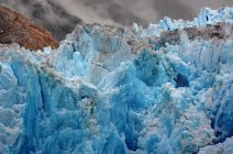 États-Unis, Alaska, Forêt nationale des Tongass près de Juneau, Glace bleue du glacier South Sawyer — Photo de stock