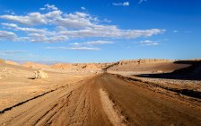 Vista panorámica de la carretera en el desierto, Chile - foto de stock