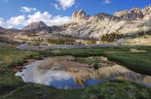 Scenic view of reflections in Miter Basin, Sequoia National Park, Hume, California, USA — Stock Photo