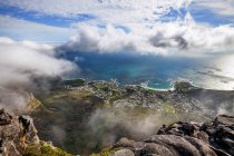Vue aérienne de la ville et de la baie de Table depuis Table Mountain, Cape Town, Afrique du Sud — Photo de stock