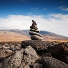 Мальовничий вид на стек каменів, Snaefellsjokull, Ісландія — стокове фото