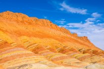 Vista panorámica de la formación de rocas de colores, Zhangye, Gansu, China - foto de stock