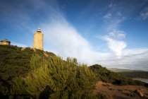 Vue panoramique sur le phare de Camarinal, Bolonia, Cadix, Andalousie, Espagne — Photo de stock