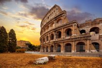 Bela vista do Coliseu em roma, itália — Fotografia de Stock