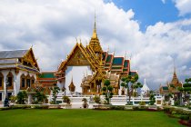 Vista panorâmica do Grupo Phra Maha Prasat no Grand Palace, Bangkok, Thailan — Fotografia de Stock