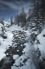 Vue panoramique sur le paysage hivernal alpin, Blatten, Alpes, Suisse — Photo de stock