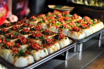 Вид крупним планом хакка тофу, вибірковий фокус — стокове фото