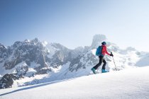 Esquí de fondo para mujer, Salzburgo, Austria - foto de stock